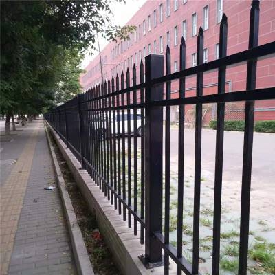 開發(fā)區(qū)鐵藝圍墻護(hù)欄價格解析與市政護(hù)欄選購指南