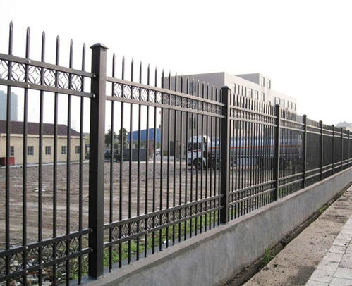 安徽銅陵圍墻護(hù)欄價格指南 影響因素與利運(yùn)在線咨詢服務(wù)